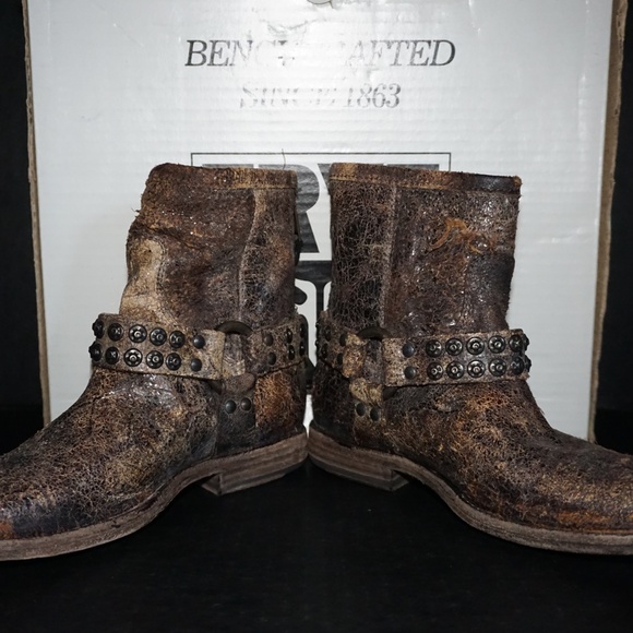 New Frye Phillip studded harness (moto) biker boot size:6 - Picture 5 of 10